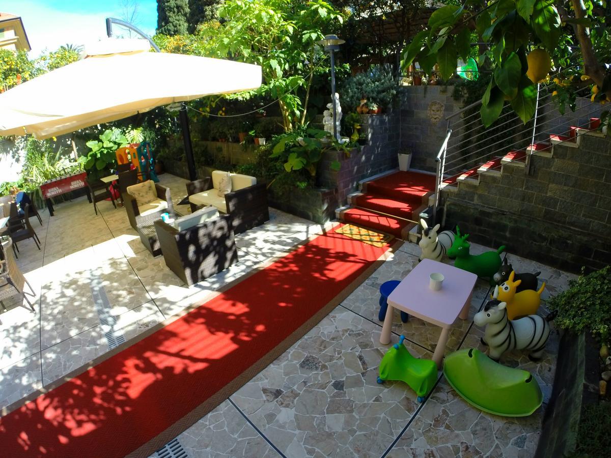 Hotel Villa Delibera วาราซเซ ภายนอก รูปภาพ
