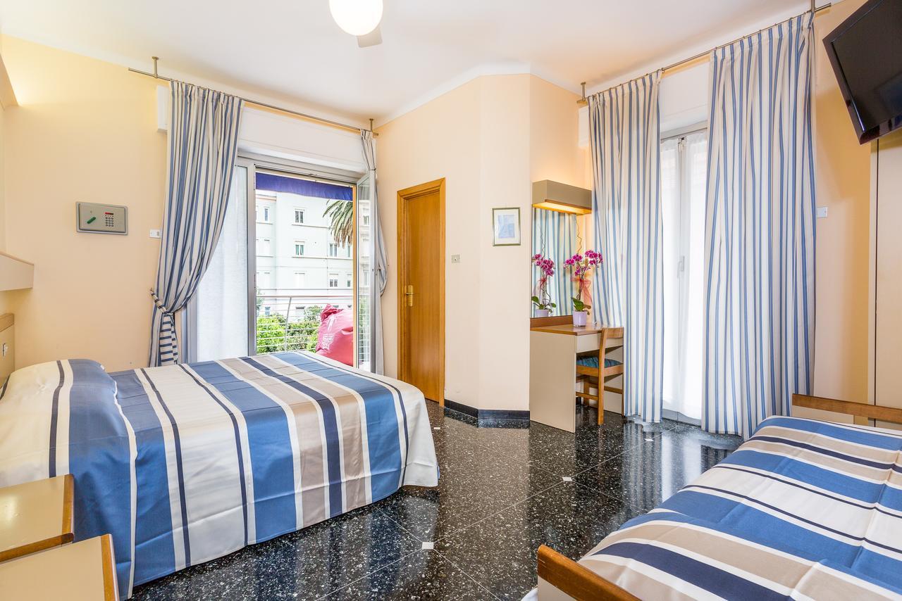 Hotel Villa Delibera วาราซเซ ภายนอก รูปภาพ