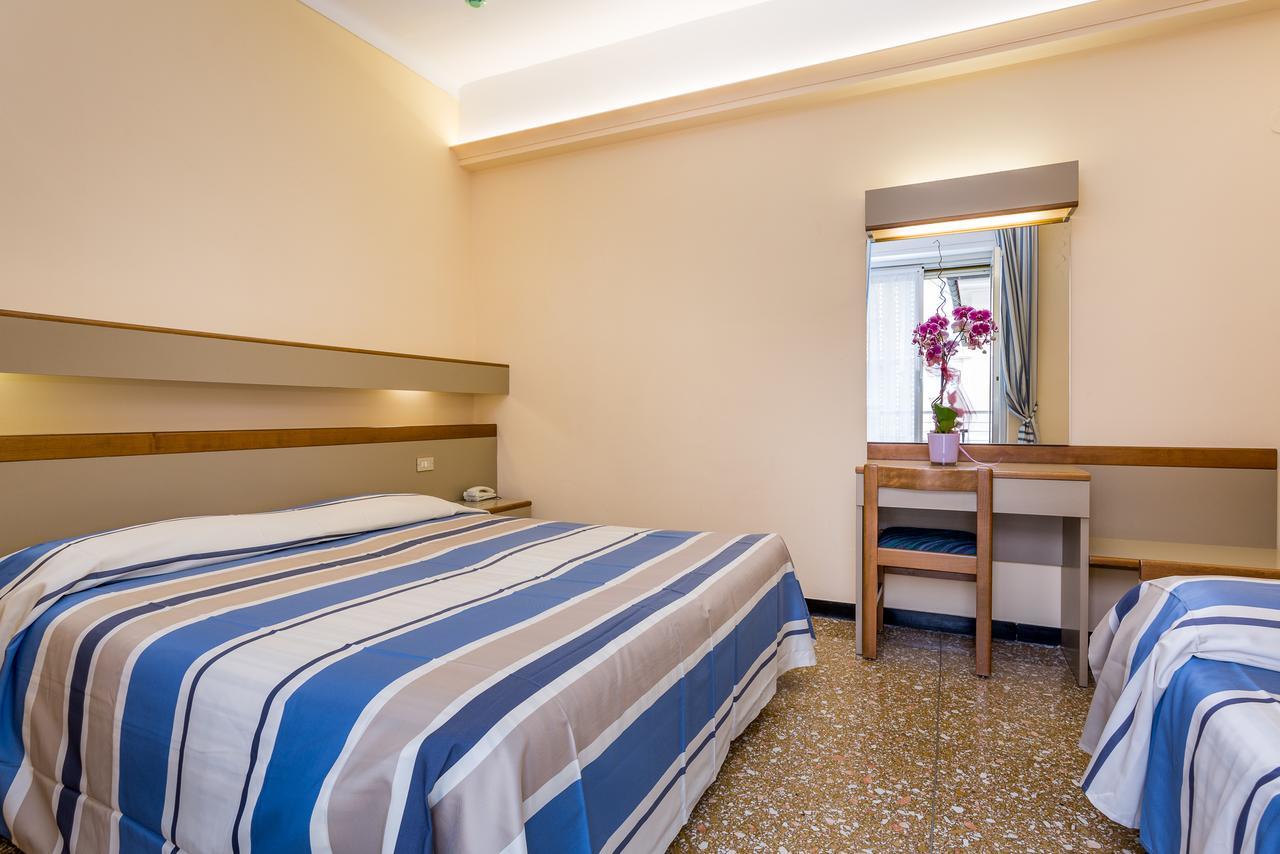 Hotel Villa Delibera วาราซเซ ภายนอก รูปภาพ
