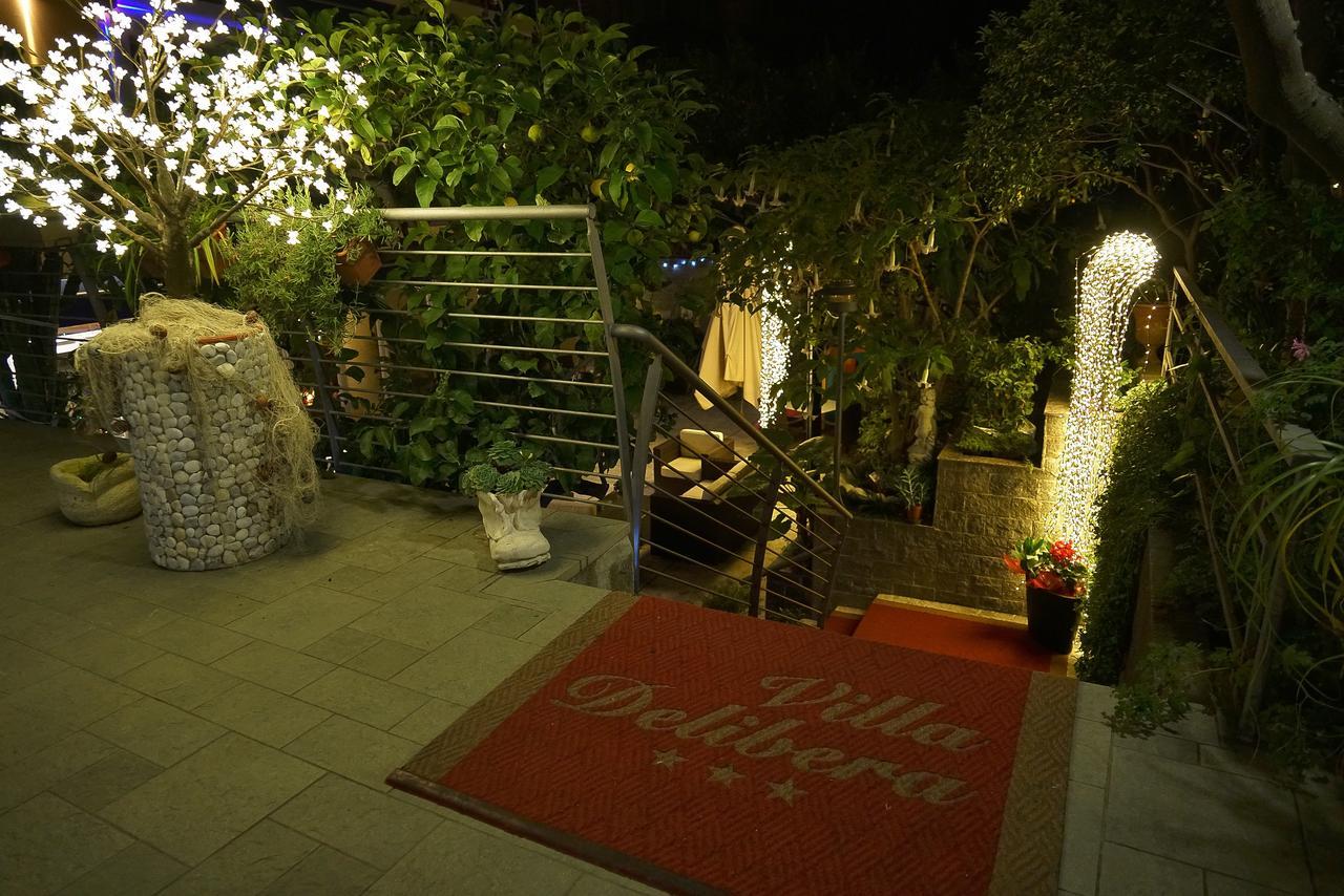 Hotel Villa Delibera วาราซเซ ภายนอก รูปภาพ