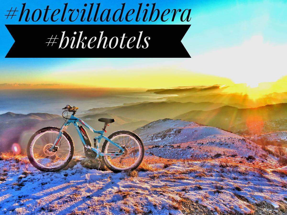 Hotel Villa Delibera วาราซเซ ภายนอก รูปภาพ